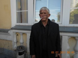 Резерв на утро и на день - рабочий с сигаретой.JPG