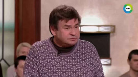 Виталий, 59 лет, 183 см, интеллигентное лицо, представительный вид - Дела семейные крупно.jpg