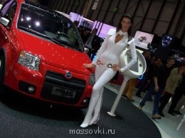 Встречи. Обсуждения встреч. Планирование. - autozoo-010807-boobs-auto-show-12.jpg