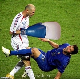 Встречи. Обсуждения встреч. Планирование. - Zidane-Head-Butt-21102.jpg